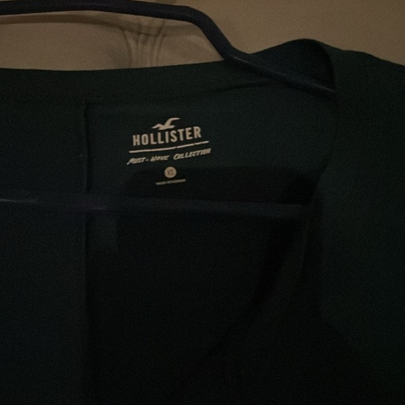 Hollister long sleeve top - Picture 2 of 4